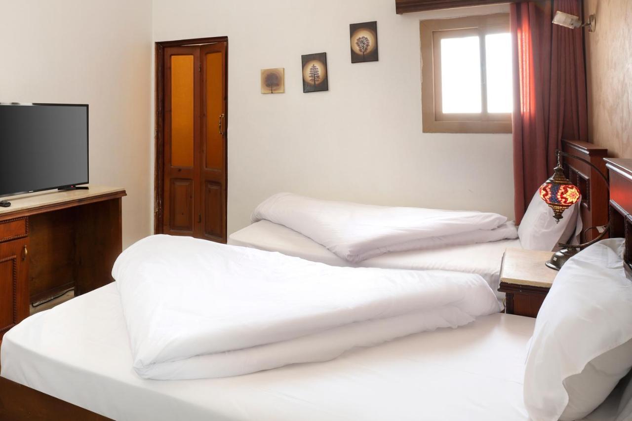 Pyramids Motel 4*